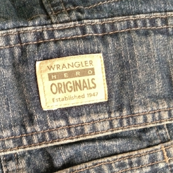 Men's Denim Cargo Shorts - Picture 6 of 6